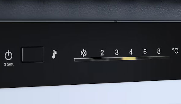 Visuel repr�sentant le panneau de commandes EasyControl d'un r�frig�rateur Miele