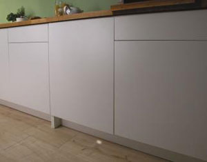 Visuel repr�sentant le t�moin lumineux LED projet� au sol pendant le fonctionnement d'un lave-vaisselle Candy FloorLight