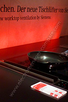 IFA 2015 : Siemense expose une hotte int�gr�e � c�t� d'une table de cuisson dans le plan de travail
