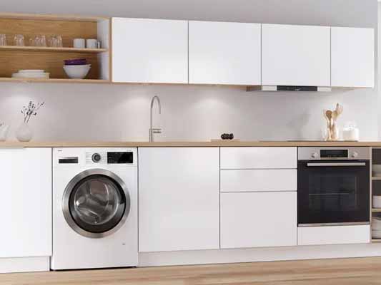 Illustration d'un lave-linge install� dans une cuisine